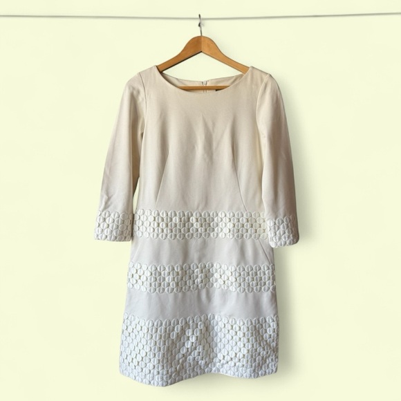 Vintage Taylor Chic Bridal Dress with Circle Detail - Picture 10 of 10